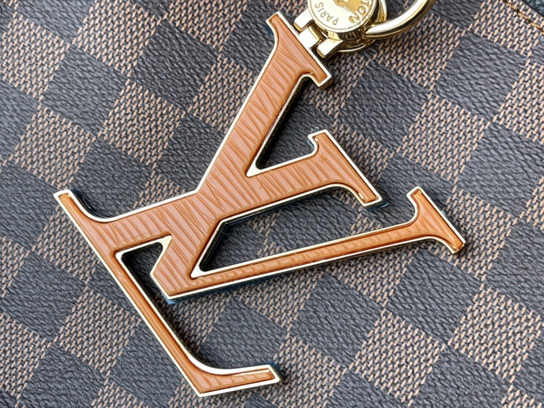 Louis Vuitton Haute Couture Classic Luxury Handbag Shoulder Crossbody 6