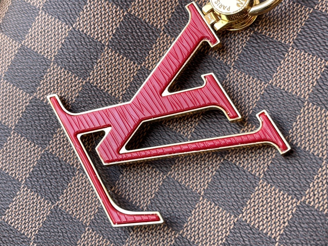 Louis Vuitton Haute Couture Classic Luxury Handbag Shoulder Crossbody 6