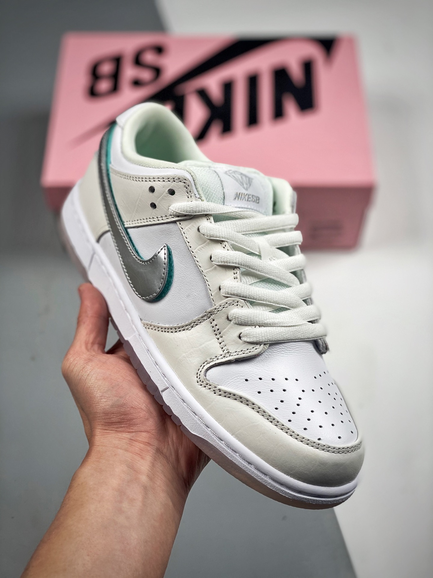 Nike Dunk SB Low Diamante Blanco plata blanca, producción pura de fábrica #etiqueta tejida original, coincide con la ve…