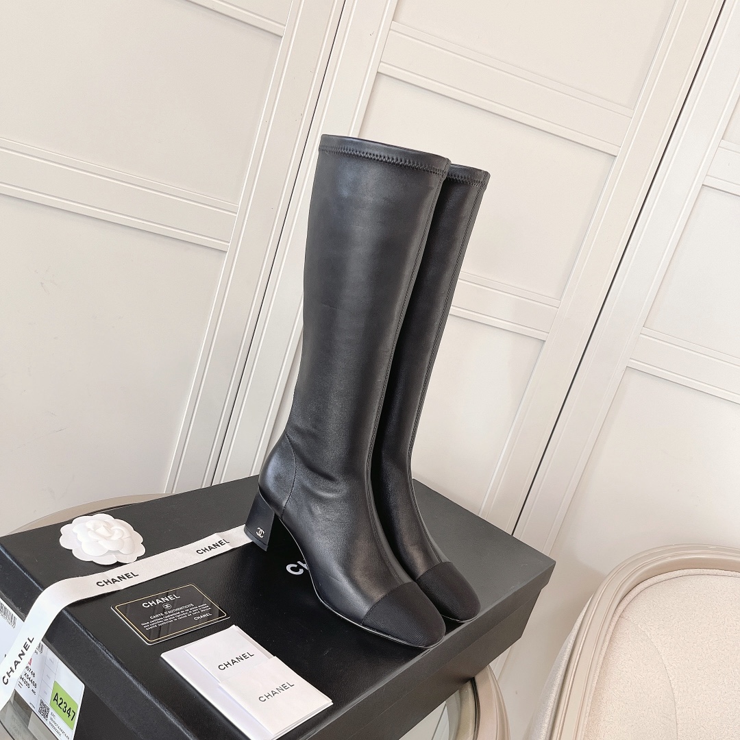 Chanel-Style Two-Tone Lambskin Ankle Boots with Block Heel and CC Logo