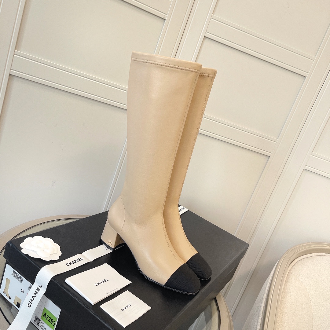 Elegant Chanel-Style Ankle Boots with Block Heel and Lambskin Leather