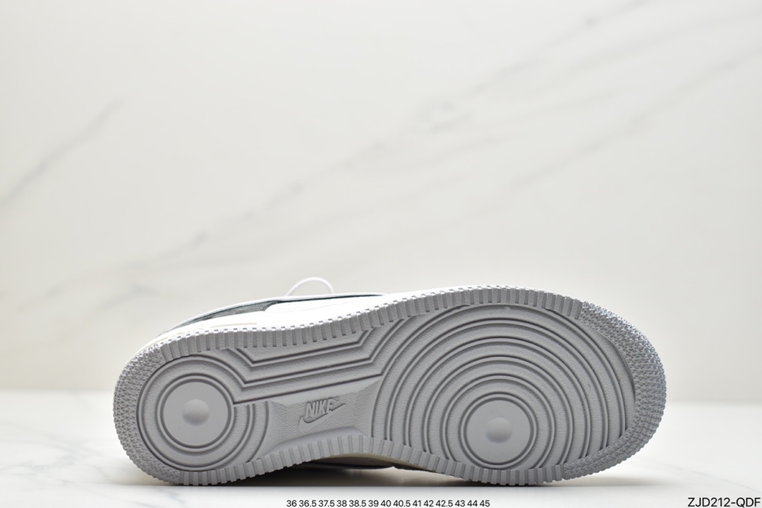 240 耐克Nike Air Force 1 Low  空军一号低帮百搭休闲运动板鞋DW0831