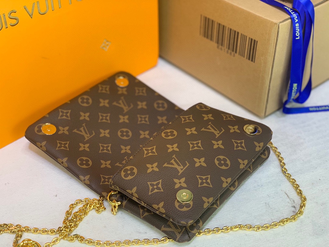 290 M80742 Pochette Coussin 链条包以 Monogram 压纹成就宛如抱枕的松软质感