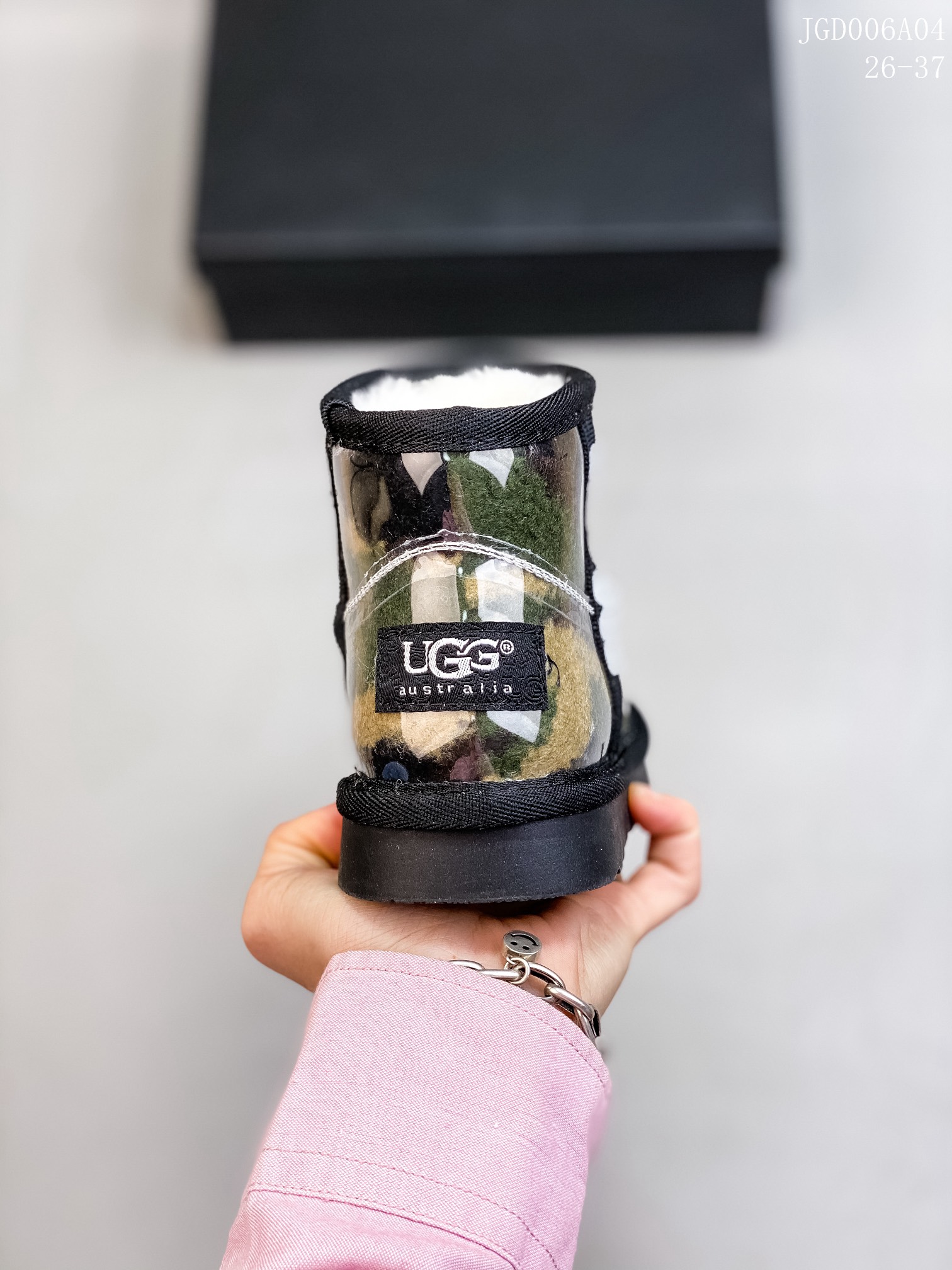 图片[4]-🍒UGG 2021爆版周冬雨同款果冻鞋明星同款秋冬新款加绒潮流棉鞋糖果透明儿童雪地靴短筒防水防滑保暖厚底一脚蹬童鞋亲了鞋 材料：进口莱卡面+织带+内里羊羔毛+内里混纺羊毛+橡胶防滑底 颜色：米色，奶茶色，粉色，黑色，豹纹色 号码：26-37码-选品中心