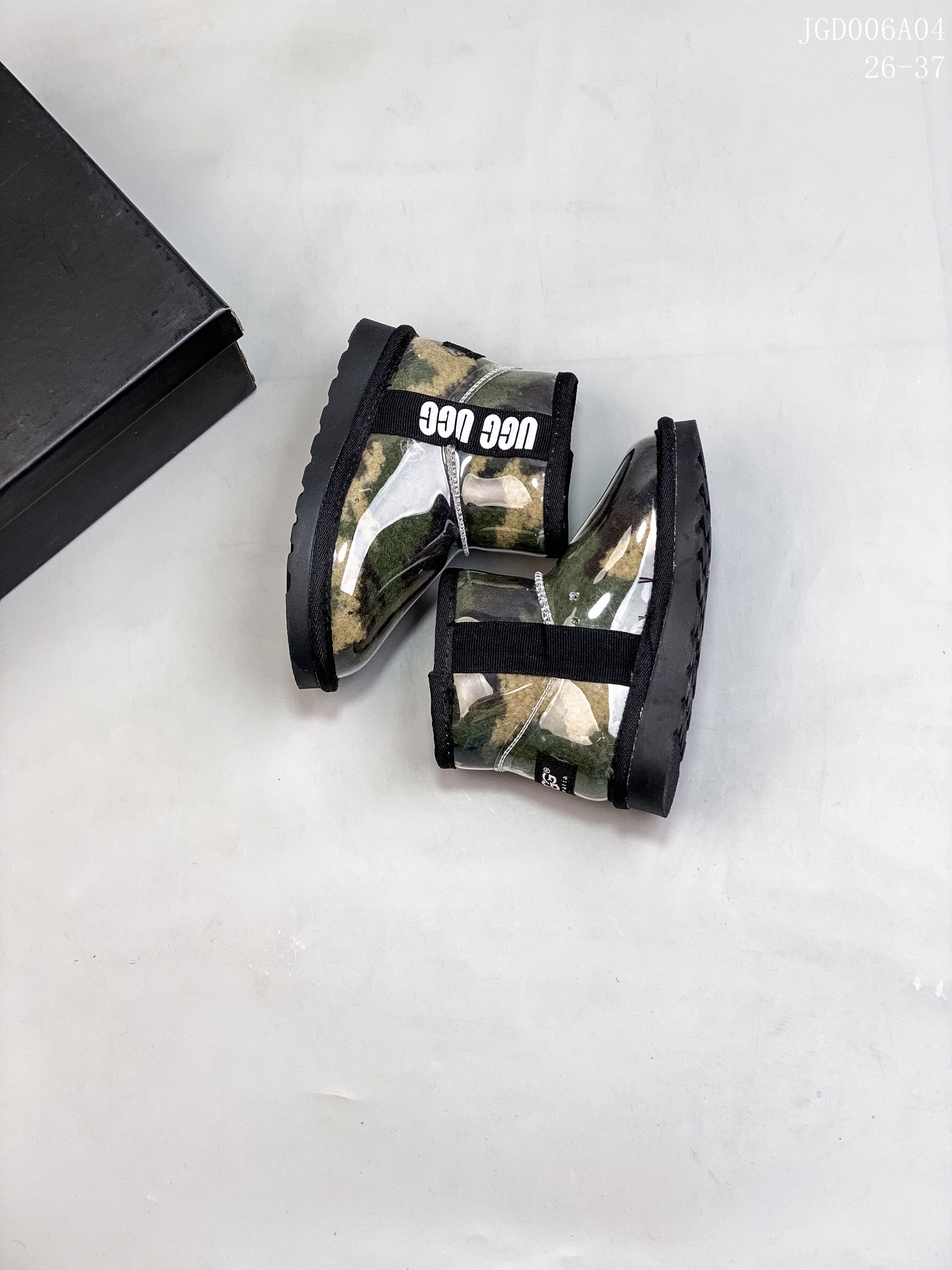 图片[8]-🍒UGG 2021爆版周冬雨同款果冻鞋明星同款秋冬新款加绒潮流棉鞋糖果透明儿童雪地靴短筒防水防滑保暖厚底一脚蹬童鞋亲了鞋 材料：进口莱卡面+织带+内里羊羔毛+内里混纺羊毛+橡胶防滑底 颜色：米色，奶茶色，粉色，黑色，豹纹色 号码：26-37码-选品中心