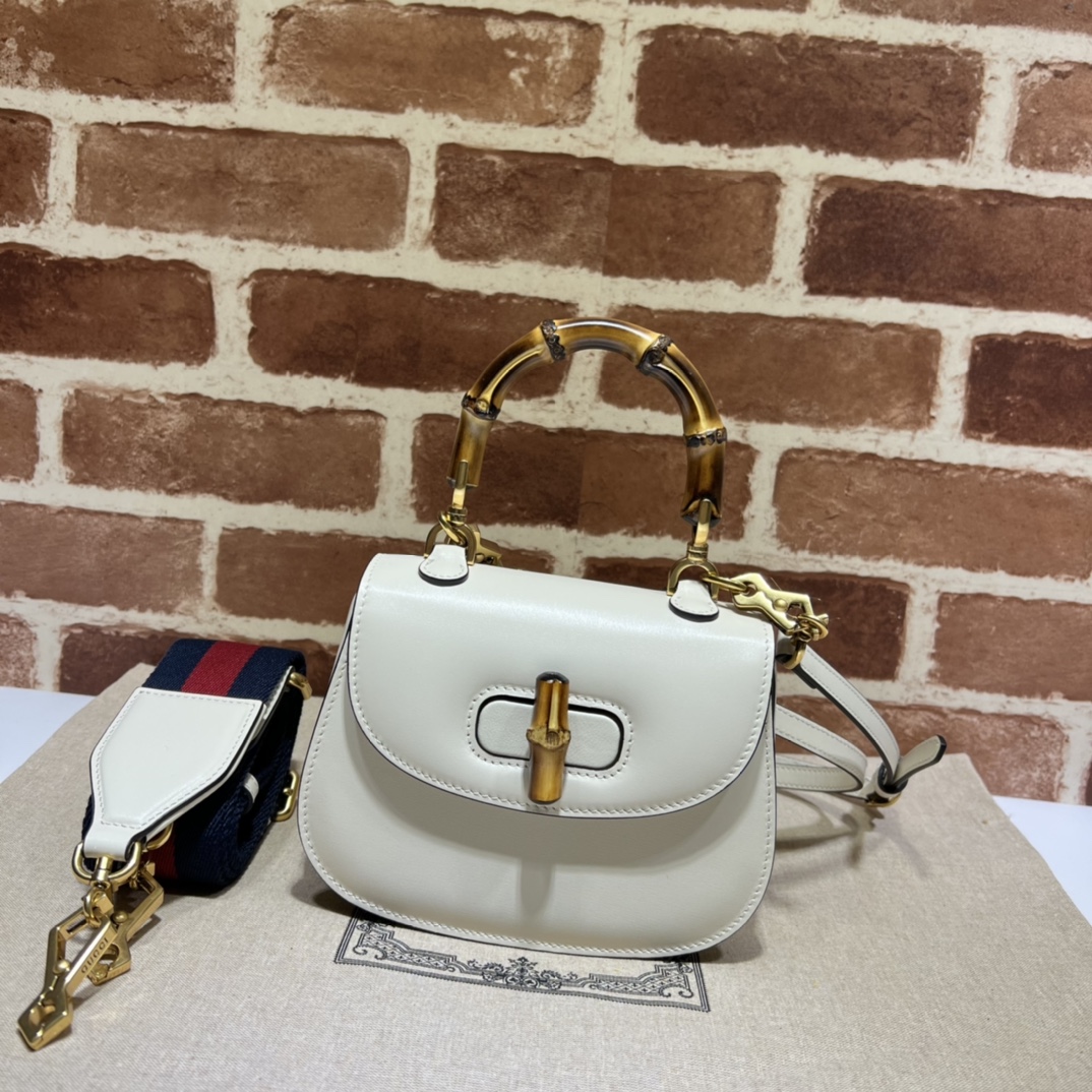 NO:202382,The quality of the counter, top-quality original goods, real-life photos!  Model number 686864 meters white ~ size width 17x height 12x side width 7.5, shipped!  Batch, GUCCI [original skin], gucci19860909专柜品质,顶级原单货,实物实拍！款号686864米白～尺寸宽17x高12x侧宽7.5,出货了！批,GUCCI【原厂皮】,gucci,Bag