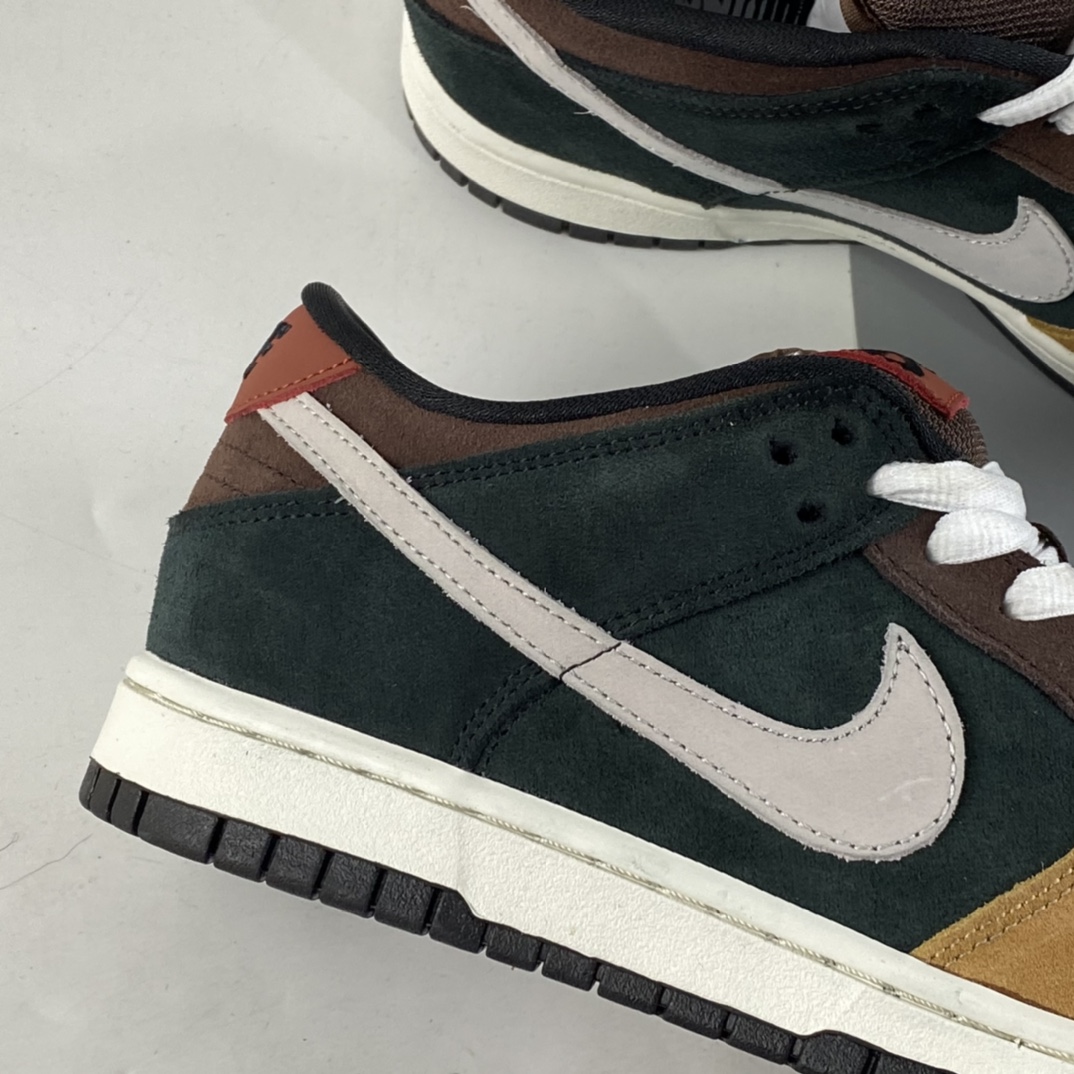 P260  NIKE SB Dunk Low Prm SB扣碎篮板时尚休闲板鞋 304292-902