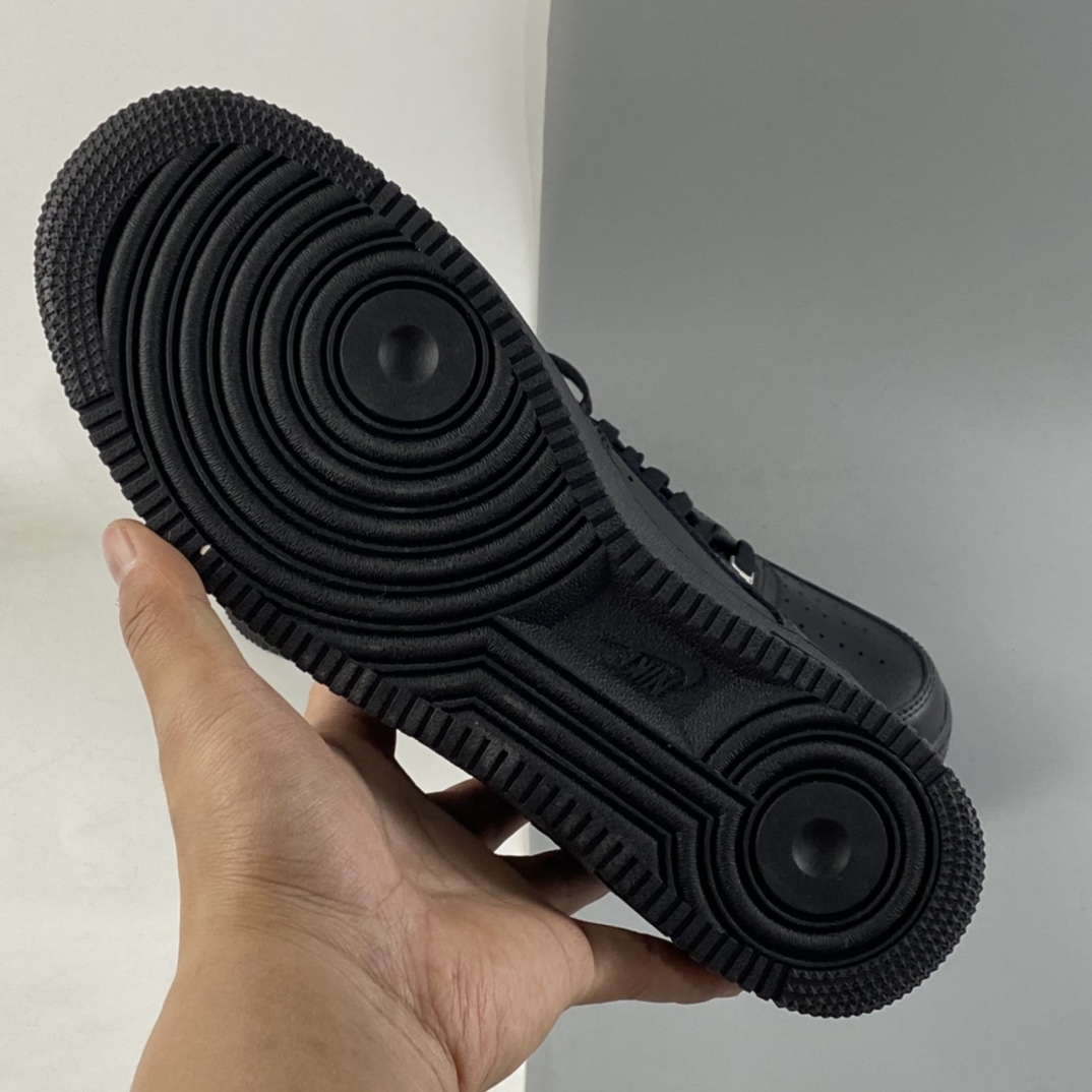 P160  NIKE Air Force 1 Low ’07 空军一号纯黑低帮经典板鞋 CW2288-001