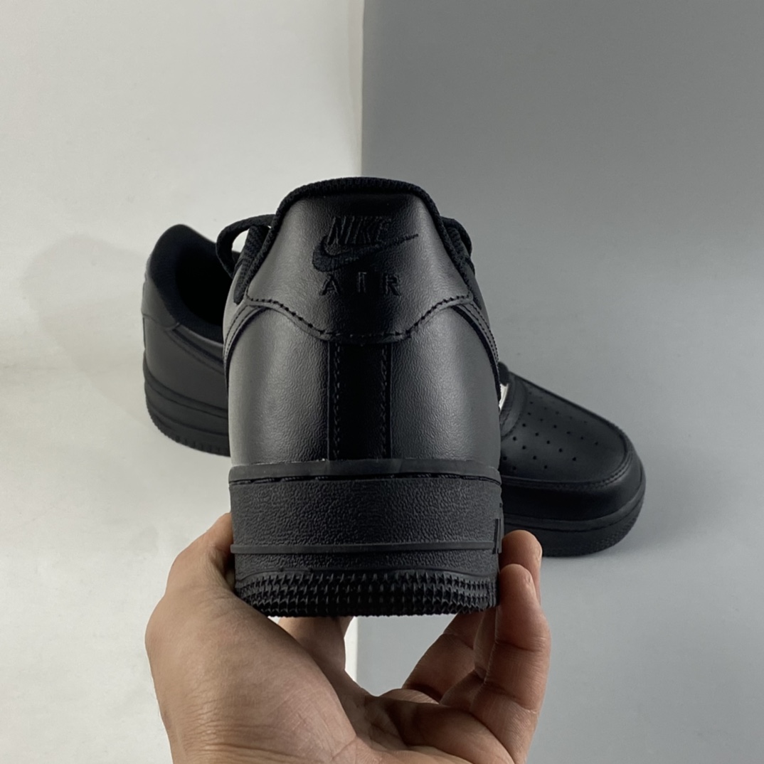 P160  NIKE Air Force 1 Low ’07 空军一号纯黑低帮经典板鞋 CW2288-001