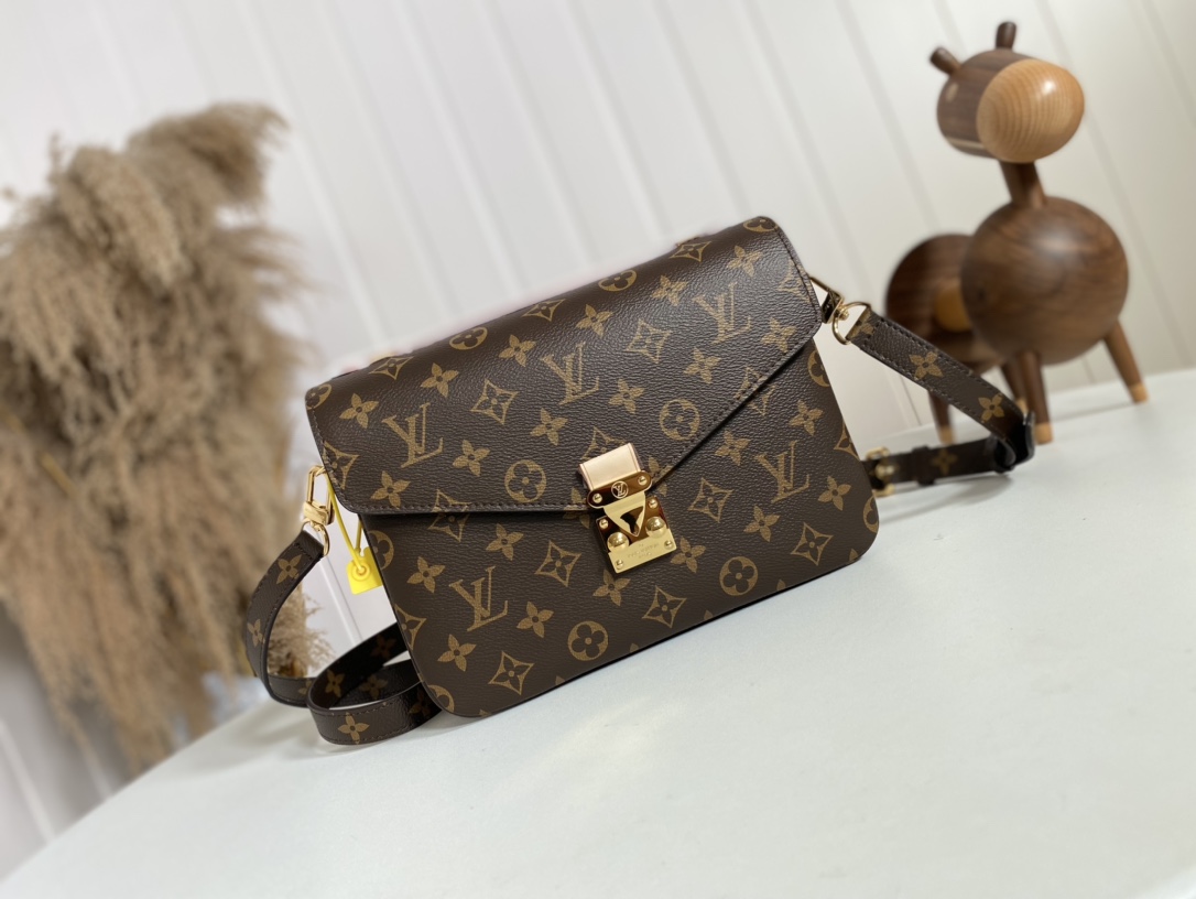 Louis Vuitton LV Pochette MeTis Perfect 
 Bags Handbags Monogram Canvas M44875