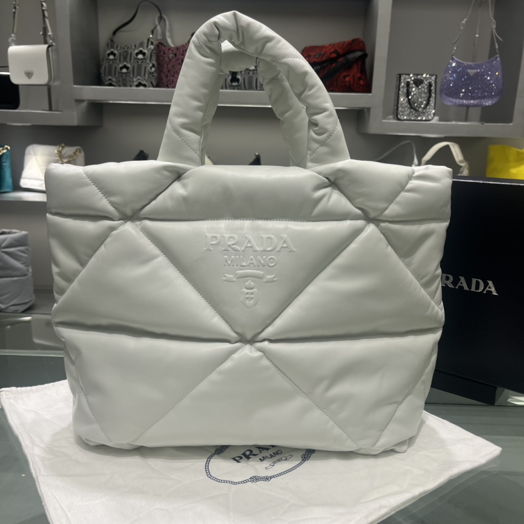 Prada 进口小羊皮羽绒棉包 白