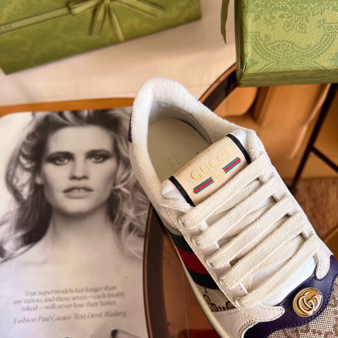 de fábrica Gucci. zapatos sucios gris y azul tela doble G cincha roja y azul ribete de cuero gris et