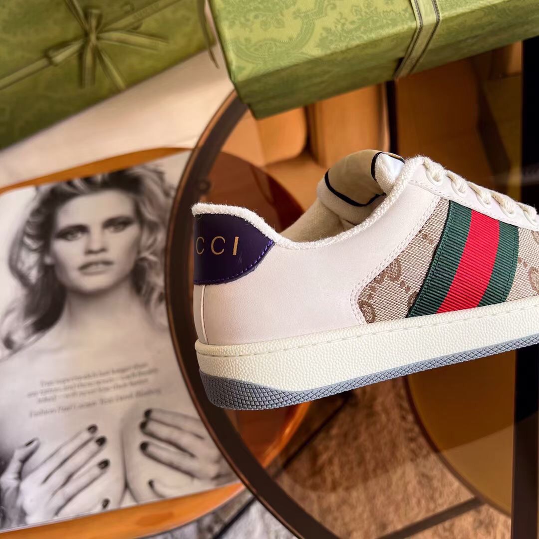 de fábrica Gucci. zapatos sucios gris y azul tela doble G cincha roja y azul ribete de cuero gris et