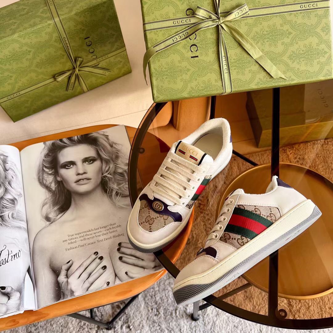 de fábrica Gucci. zapatos sucios gris y azul tela doble G cincha roja y azul ribete de cuero gris et