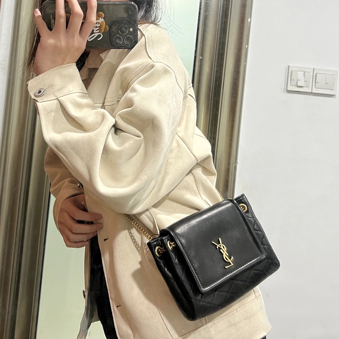 YSL 𝐌𝐢𝐧𝐢 𝐍𝐨𝐥𝐢𝐭𝐚 复古翻盖包 672738黑色
