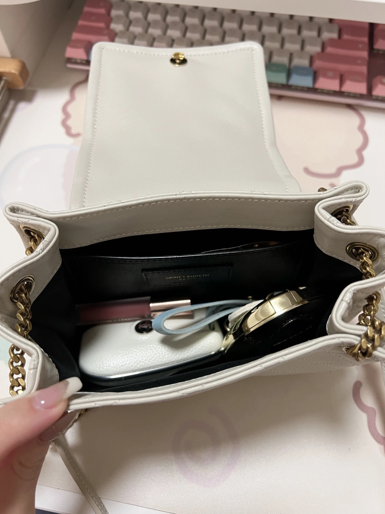 YSL 𝐌𝐢𝐧𝐢 𝐍𝐨𝐥𝐢𝐭𝐚 复古翻盖包 672738白色