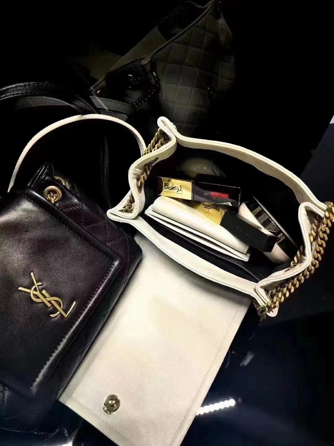 YSL 𝐌𝐢𝐧𝐢 𝐍𝐨𝐥𝐢𝐭𝐚 复古翻盖包 672738白色