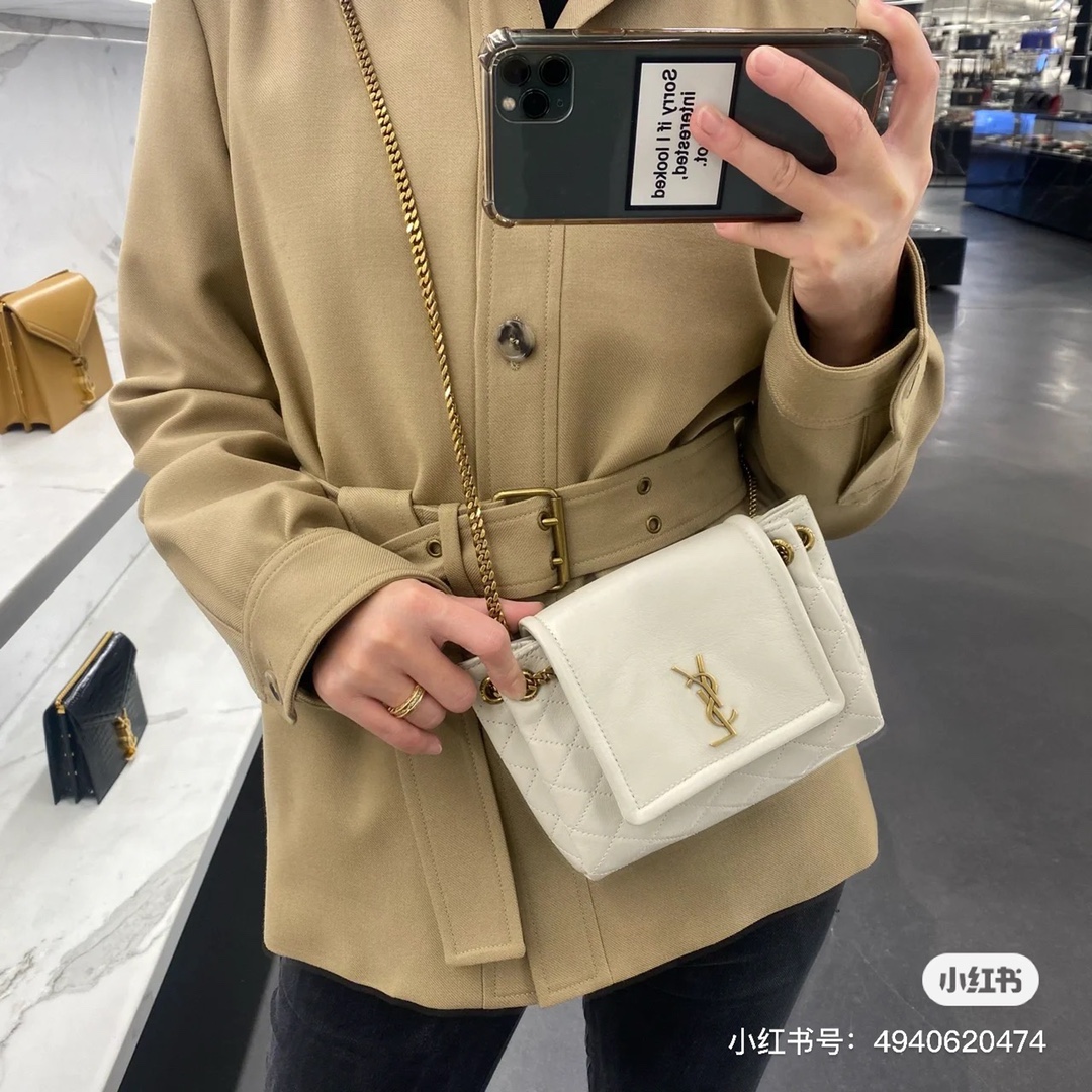 YSL 𝐌𝐢𝐧𝐢 𝐍𝐨𝐥𝐢𝐭𝐚 复古翻盖包 672738白色