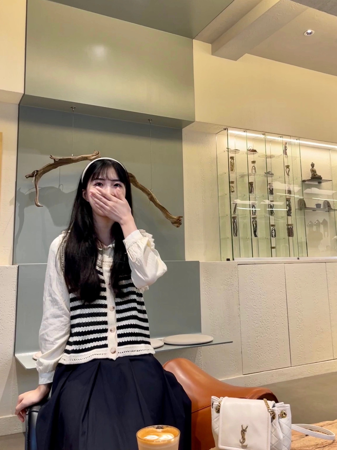 YSL 𝐌𝐢𝐧𝐢 𝐍𝐨𝐥𝐢𝐭𝐚 复古翻盖包 672738白色