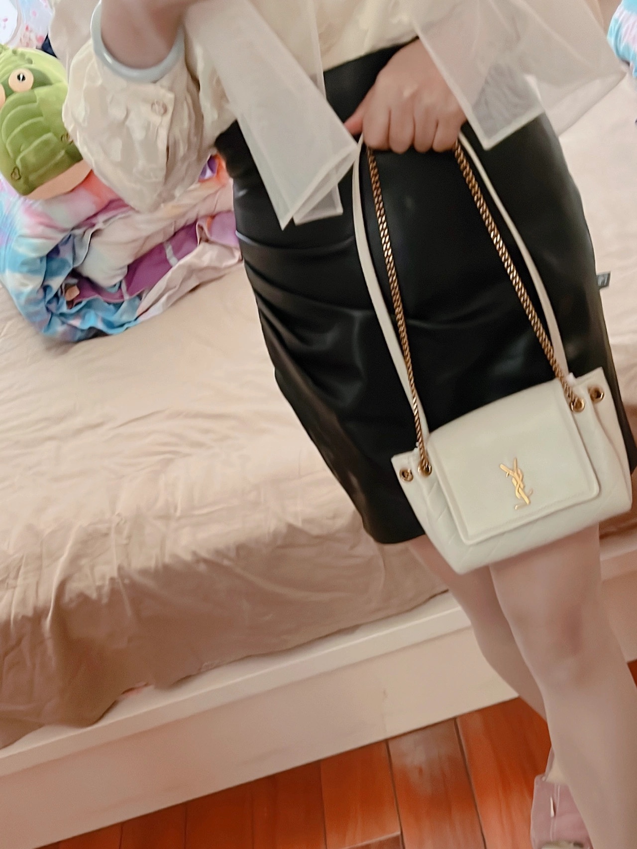 YSL 𝐌𝐢𝐧𝐢 𝐍𝐨𝐥𝐢𝐭𝐚 复古翻盖包 672738白色