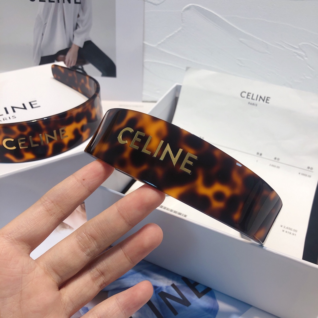  上新✨✨✨celine塞林）
新款👏celine塞林发箍
对版11高品质 进品板材
秋冬新款celin