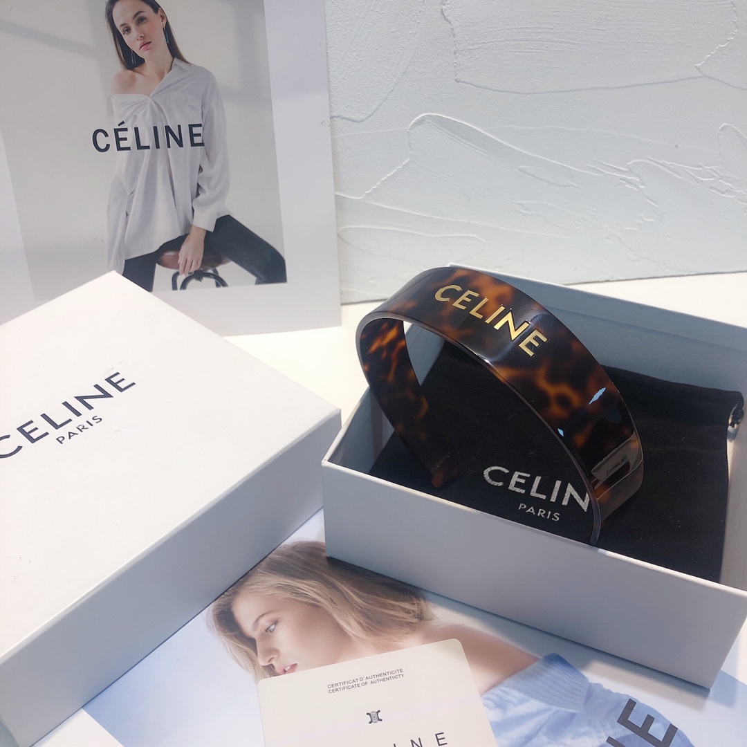 上新✨✨✨celine塞林）
新款👏celine塞林发箍
对版11高品质 进品板材
秋冬新款celin