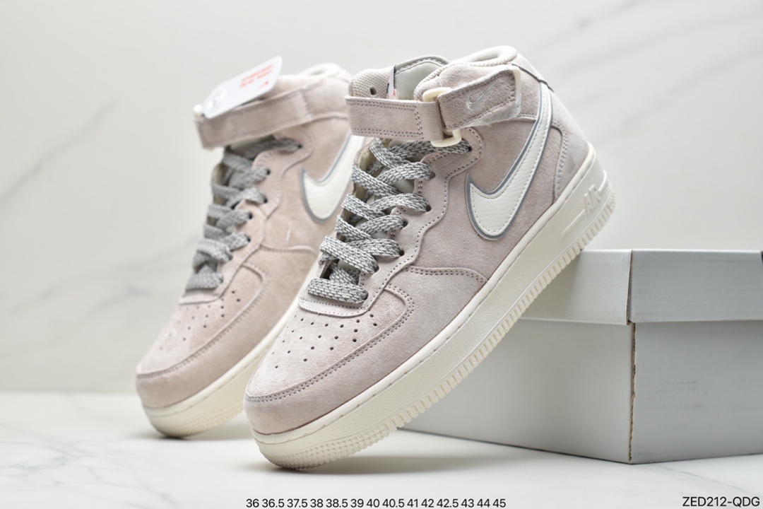 260 耐克Nk Air Force 1’07 Mid 空军一号3M反光中帮休闲板鞋 AA1118-005