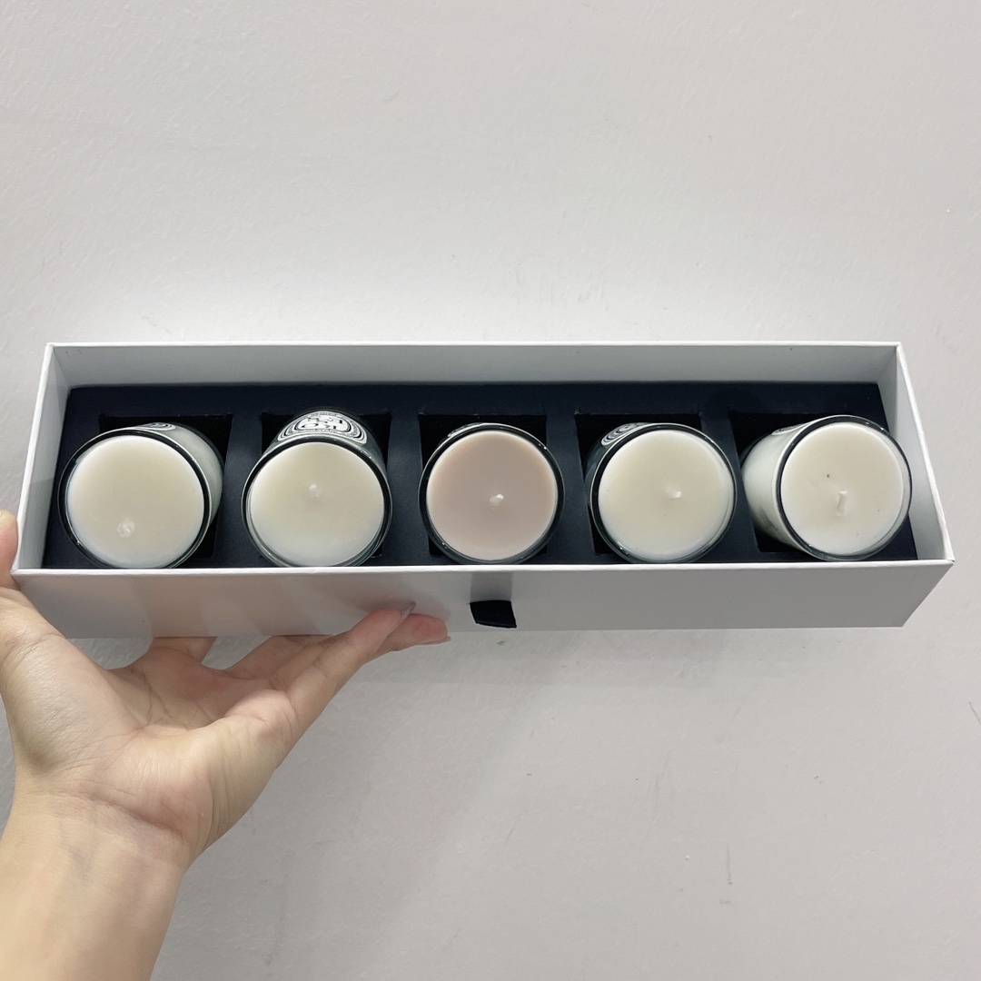 Diptyque Scented Candle Set of 5, Luxury Home Fragrance Gift Set (35g x 5) 3 i1638728776 3340 2