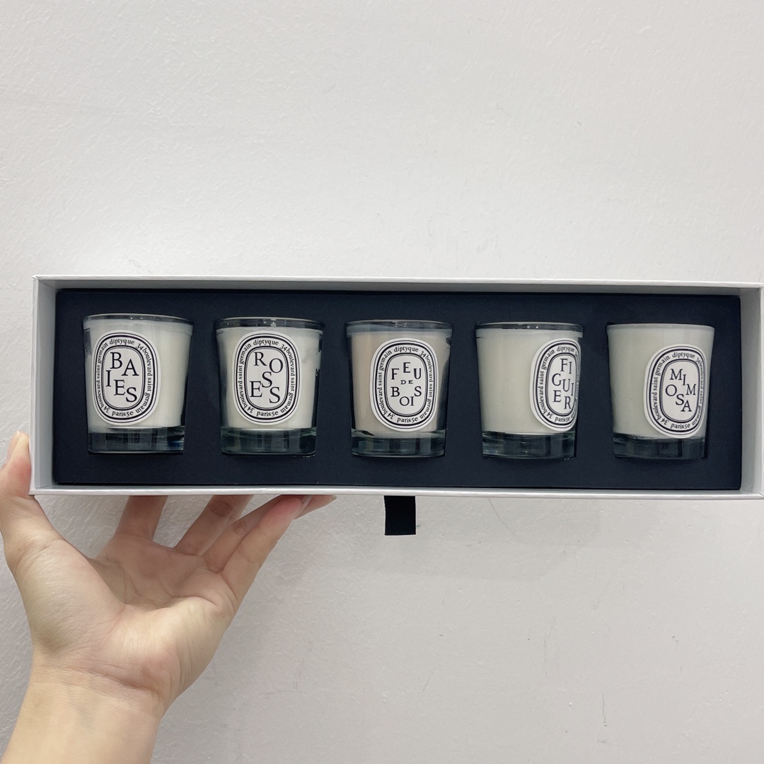 Diptyque Scented Candle Set of 5, Luxury Home Fragrance Gift Set (35g x 5) 2 i1638728776 625 1