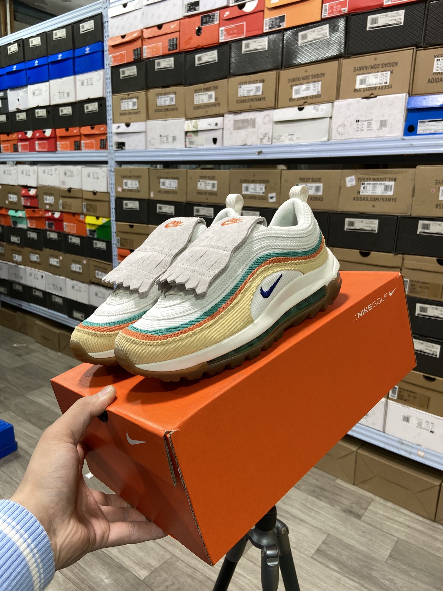 240 耐克Nike Wmns Air Max 97 复古气垫百搭休闲运动慢跑鞋CJ0563-200-莆田鞋,莆田鞋货源,高仿鞋,高仿鞋货源,安福档口,莆田高仿鞋,莆田鞋批发,高仿鞋批发,莆田高仿运动鞋,高仿运动鞋,莆田运动鞋 240 耐克Nike Wmns Air Max 97 复古气垫百搭休闲运动慢跑鞋CJ0563-200