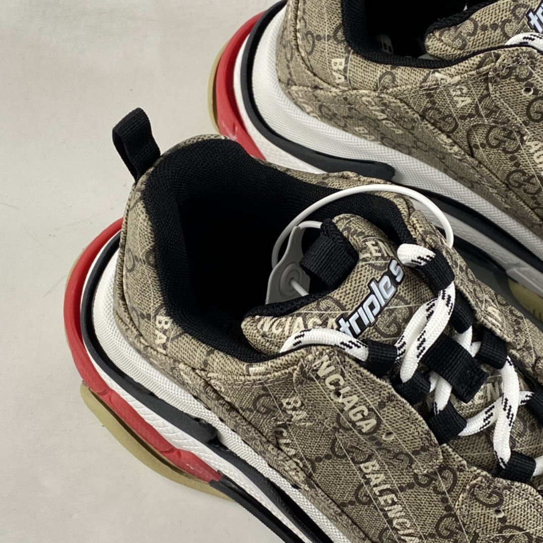 P480 Gucci x Balenciaga Triple S Clear Sole Sneaker”The Hacker Project” 681067 UMO20 9766
