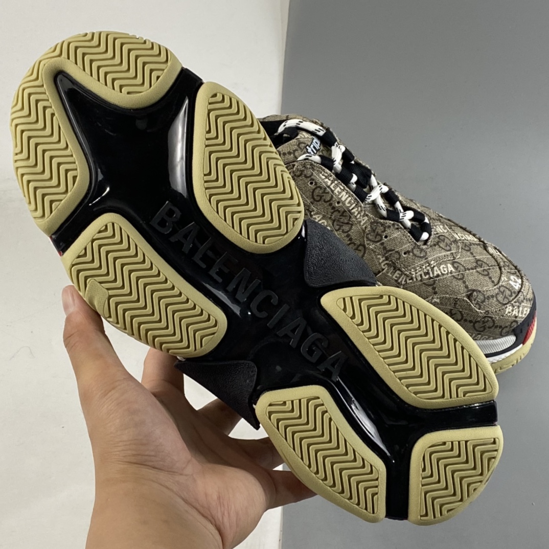 P480 Gucci x Balenciaga Triple S Clear Sole Sneaker”The Hacker Project” 681067 UMO20 9766