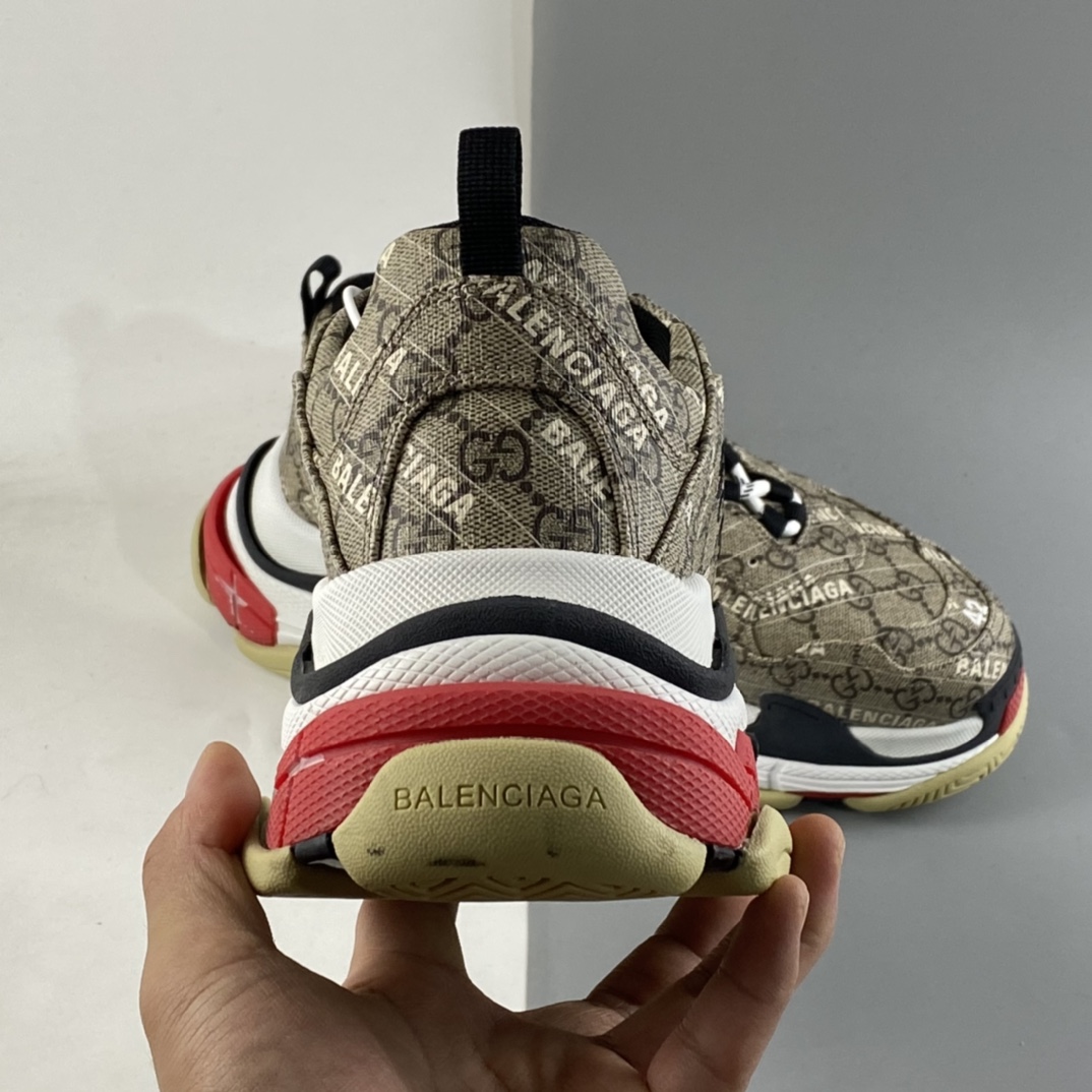 P480 Gucci x Balenciaga Triple S Clear Sole Sneaker”The Hacker Project” 681067 UMO20 9766