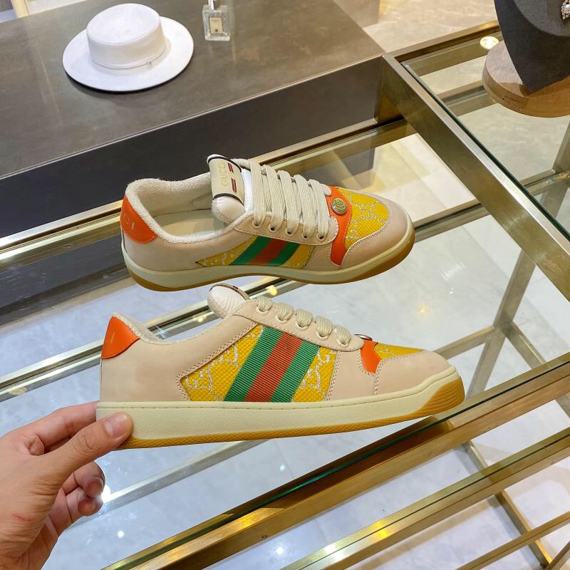 de fábrica Gucci. Inspiradas en las zapatillas clásicas de la época, las zapatillas Screener de la c