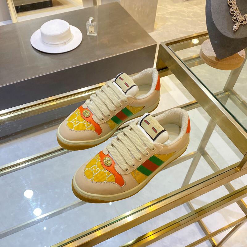 de fábrica Gucci. Inspiradas en las zapatillas clásicas de la época, las zapatillas Screener de la c