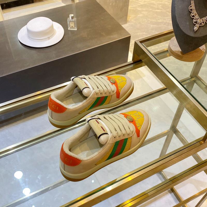 de fábrica Gucci. Inspiradas en las zapatillas clásicas de la época, las zapatillas Screener de la c