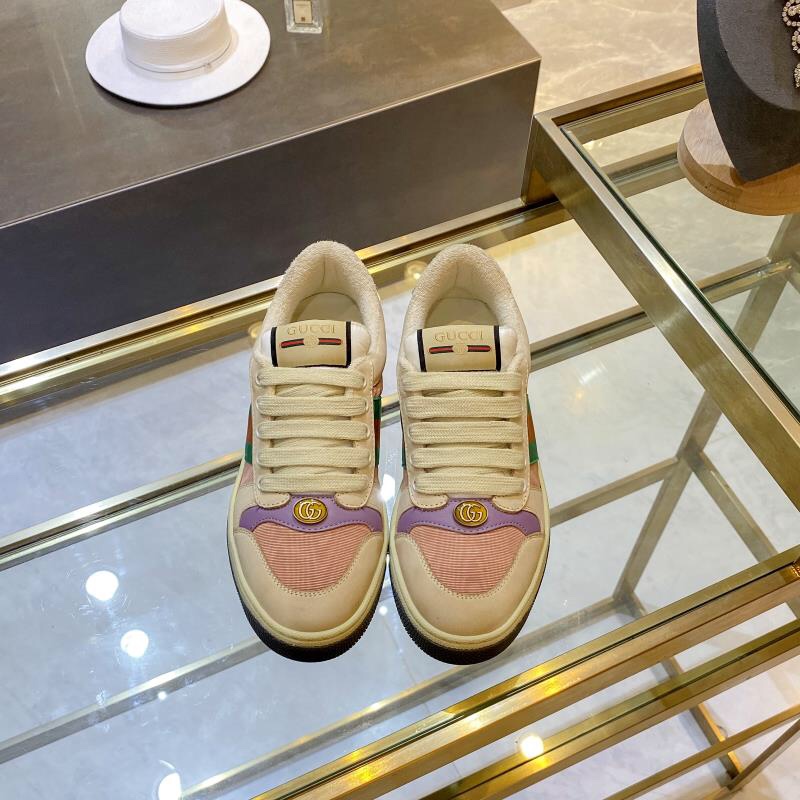 ex fábrica Gucci. zapatitos sucios tela aqua púrpura y morado cincha roja y verde detalles de cuero 