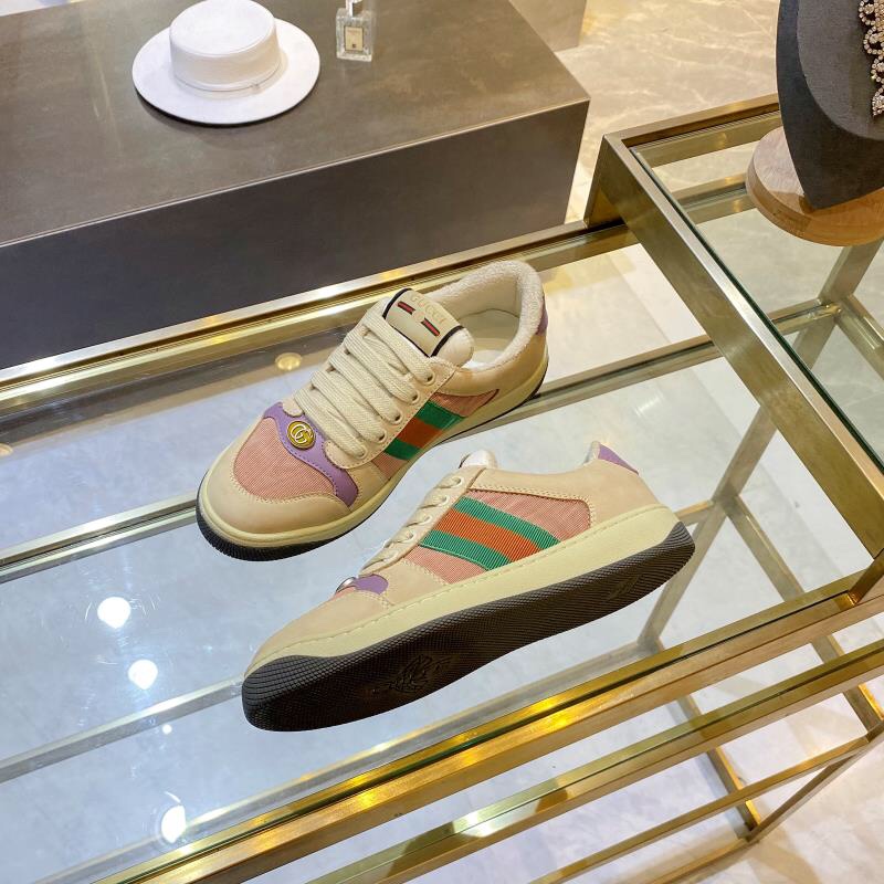 ex fábrica Gucci. zapatitos sucios tela aqua púrpura y morado cincha roja y verde detalles de cuero 