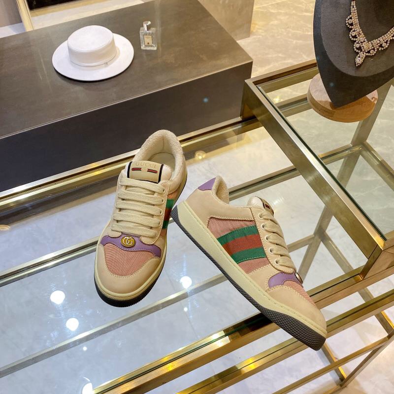ex fábrica Gucci. zapatitos sucios tela aqua púrpura y morado cincha roja y verde detalles de cuero 