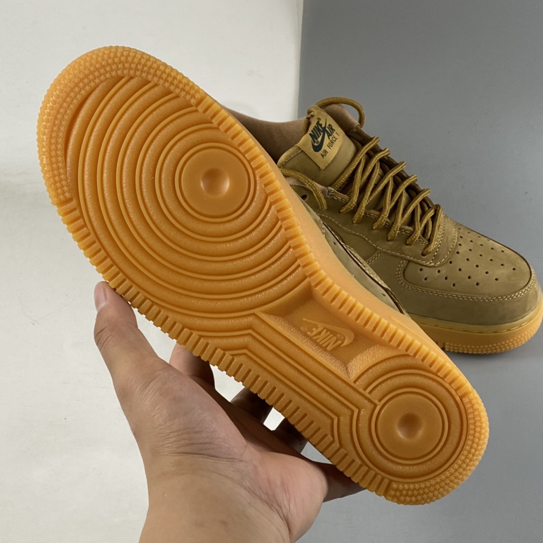 P240  NIKE Air Force 1’07 Low 小麦 空军一号全白低帮休闲板鞋 AA4061-200