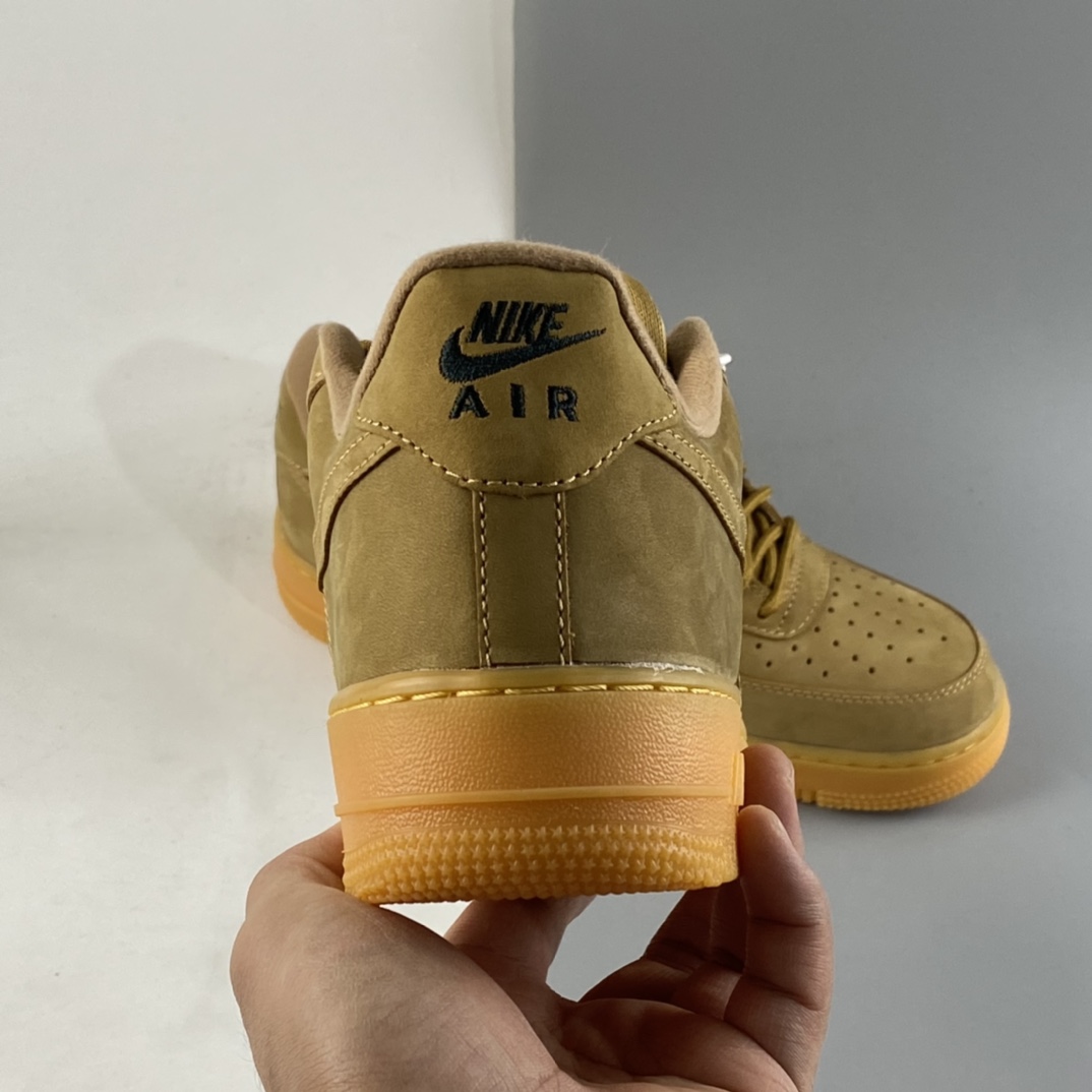 P240  NIKE Air Force 1’07 Low 小麦 空军一号全白低帮休闲板鞋 AA4061-200