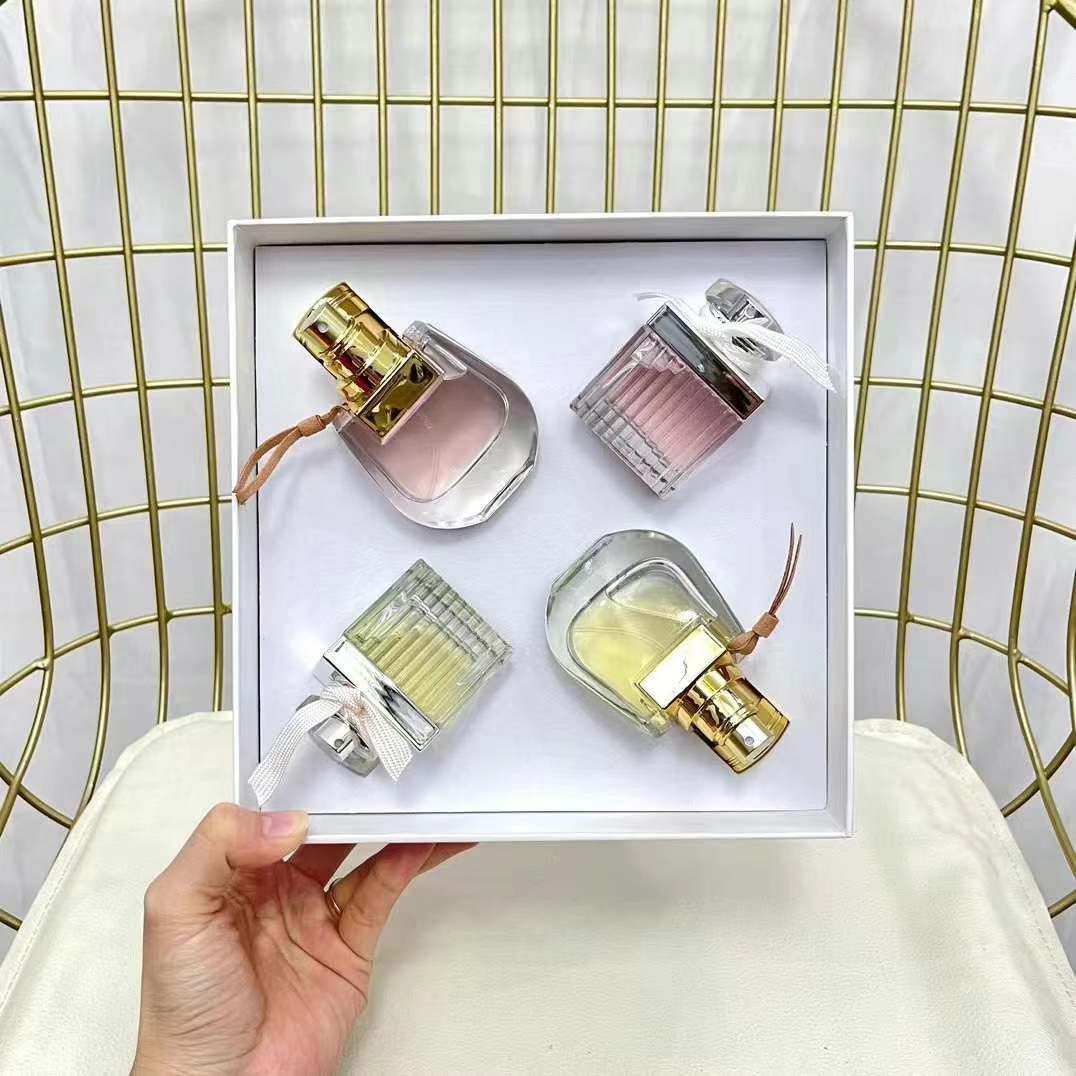 Chloé Miniature Perfume Set - 4 Piece Collection, Perfect Gift for Women 4 i1638779526 6627 3