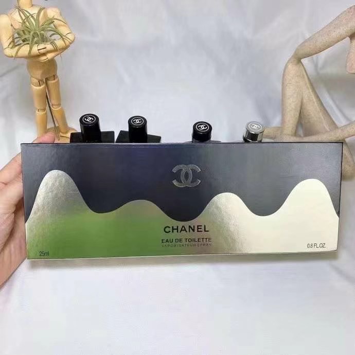 Chanel Men's Fragrance Set: Bleu de Chanel & Allure Homme Sport - 4 x 25ml 6 i1638779637 150 4