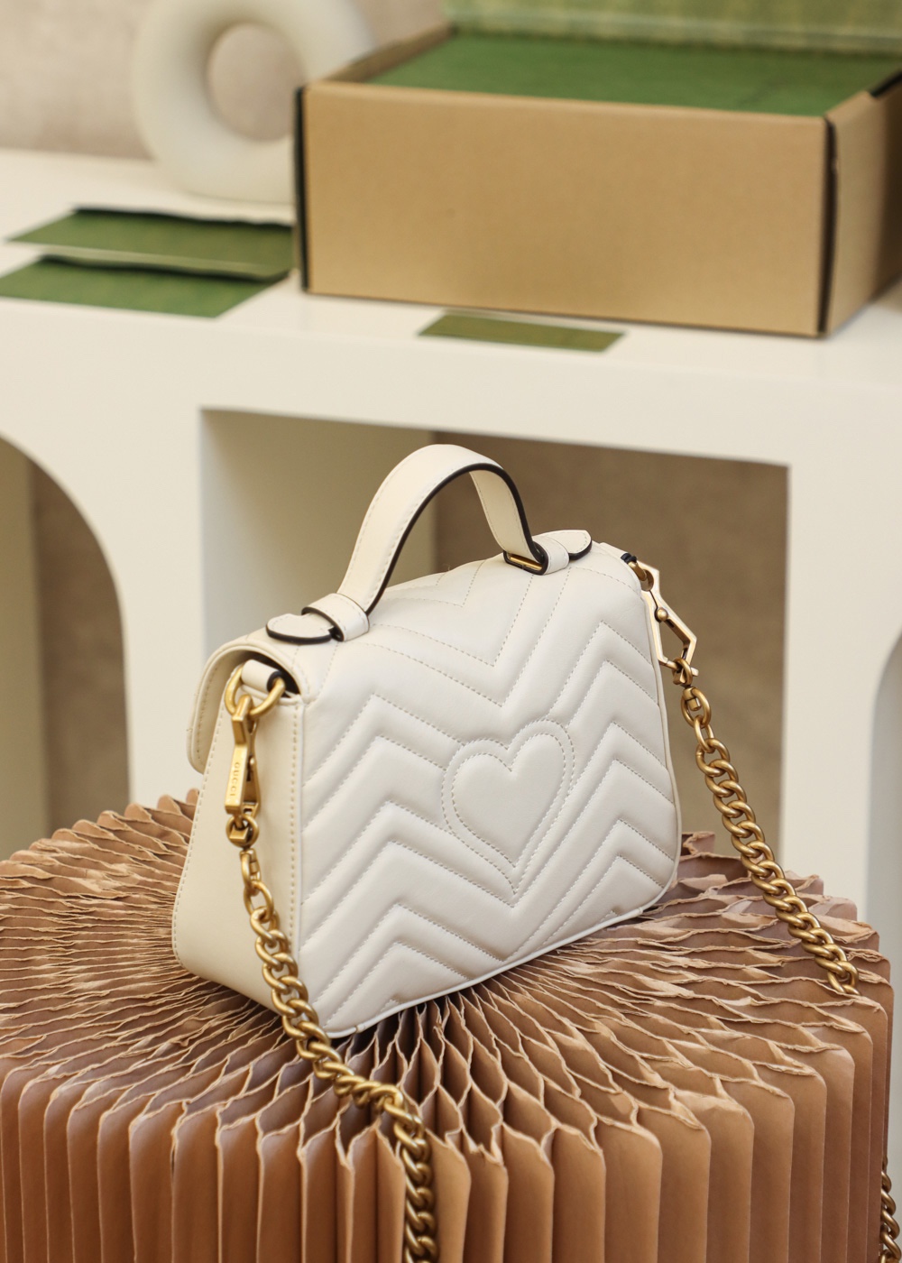 GUCCI ๐๐ ๐๐๐ซ๐ฆ๐จ๐ง๐ญ ๐๐ข๐ง๐ข ้ฎๅทฎๅ
547260็ฝ่ฒ