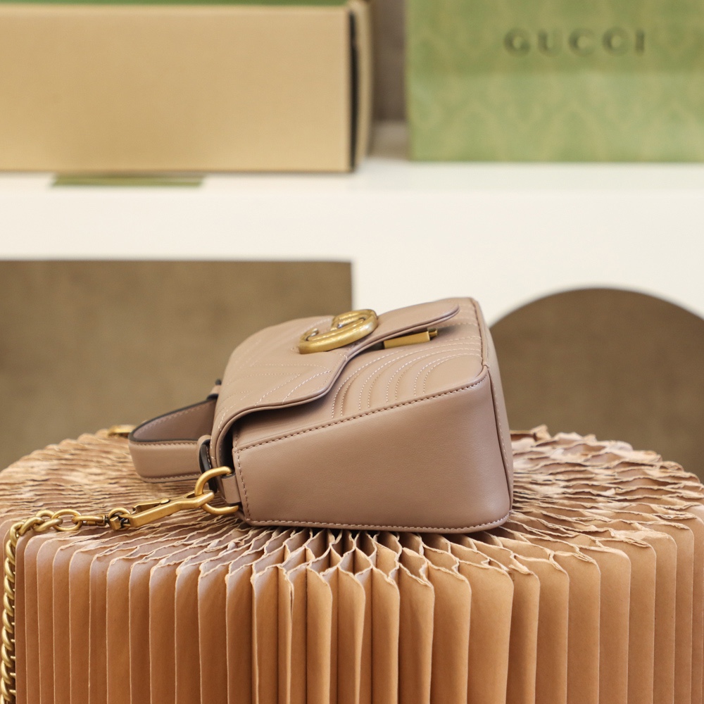 GUCCI ๐๐ ๐๐๐ซ๐ฆ๐จ๐ง๐ญ ๐๐ข๐ง๐ข ้ฎๅทฎๅ
547260ๅฅถ่ถ่ฒ