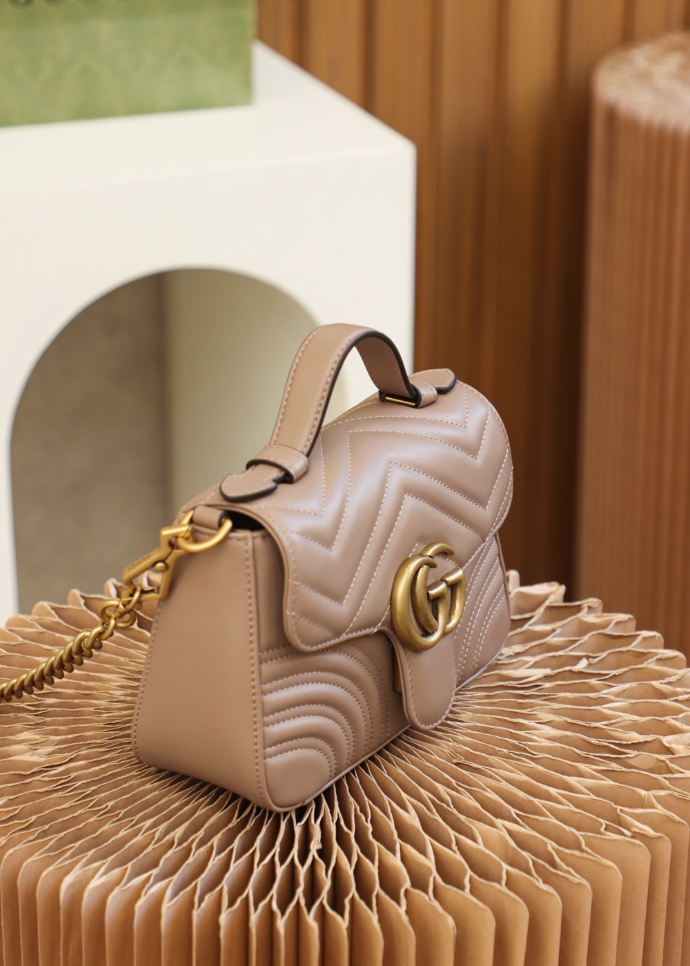 GUCCI ๐๐ ๐๐๐ซ๐ฆ๐จ๐ง๐ญ ๐๐ข๐ง๐ข ้ฎๅทฎๅ
547260ๅฅถ่ถ่ฒ