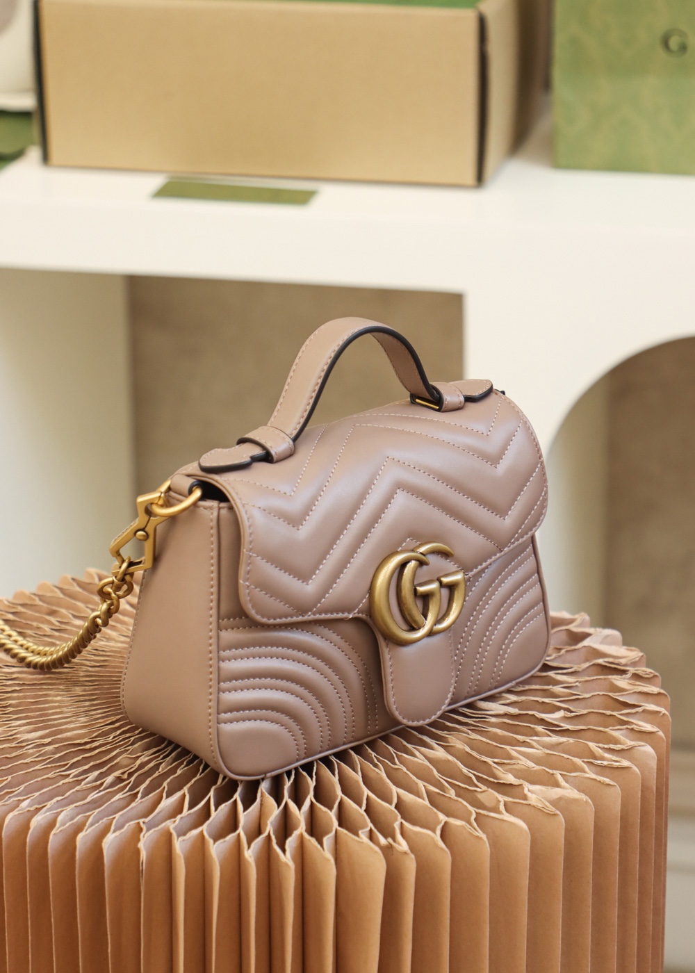 GUCCI ๐๐ ๐๐๐ซ๐ฆ๐จ๐ง๐ญ ๐๐ข๐ง๐ข ้ฎๅทฎๅ
547260ๅฅถ่ถ่ฒ