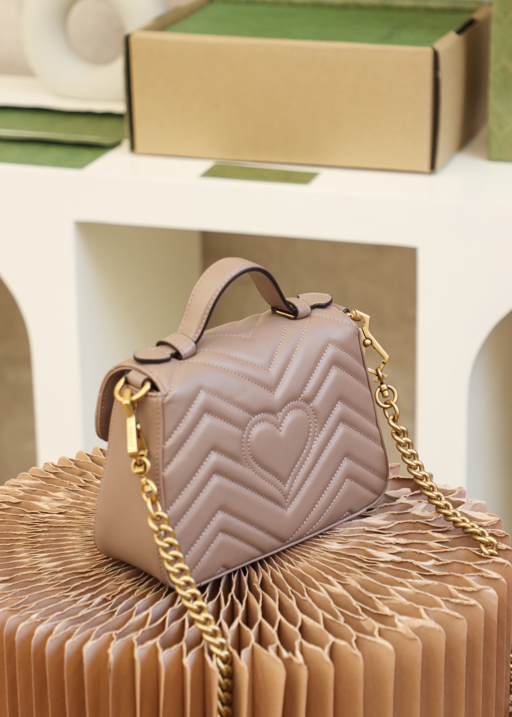 GUCCI ๐๐ ๐๐๐ซ๐ฆ๐จ๐ง๐ญ ๐๐ข๐ง๐ข ้ฎๅทฎๅ
547260ๅฅถ่ถ่ฒ