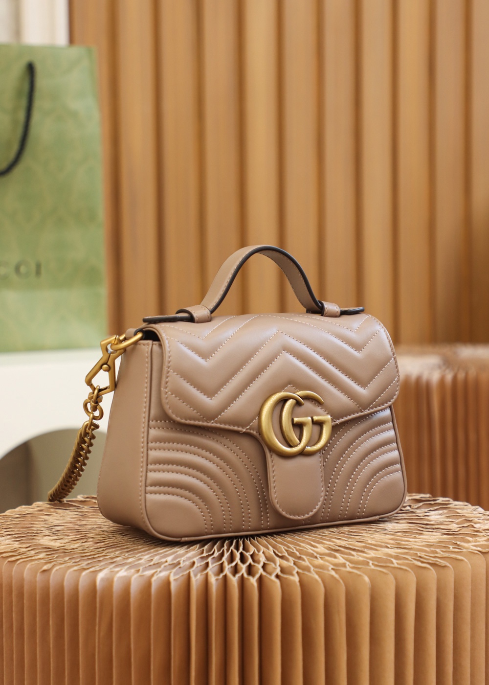 GUCCI ๐๐ ๐๐๐ซ๐ฆ๐จ๐ง๐ญ ๐๐ข๐ง๐ข ้ฎๅทฎๅ
547260ๅฅถ่ถ่ฒ