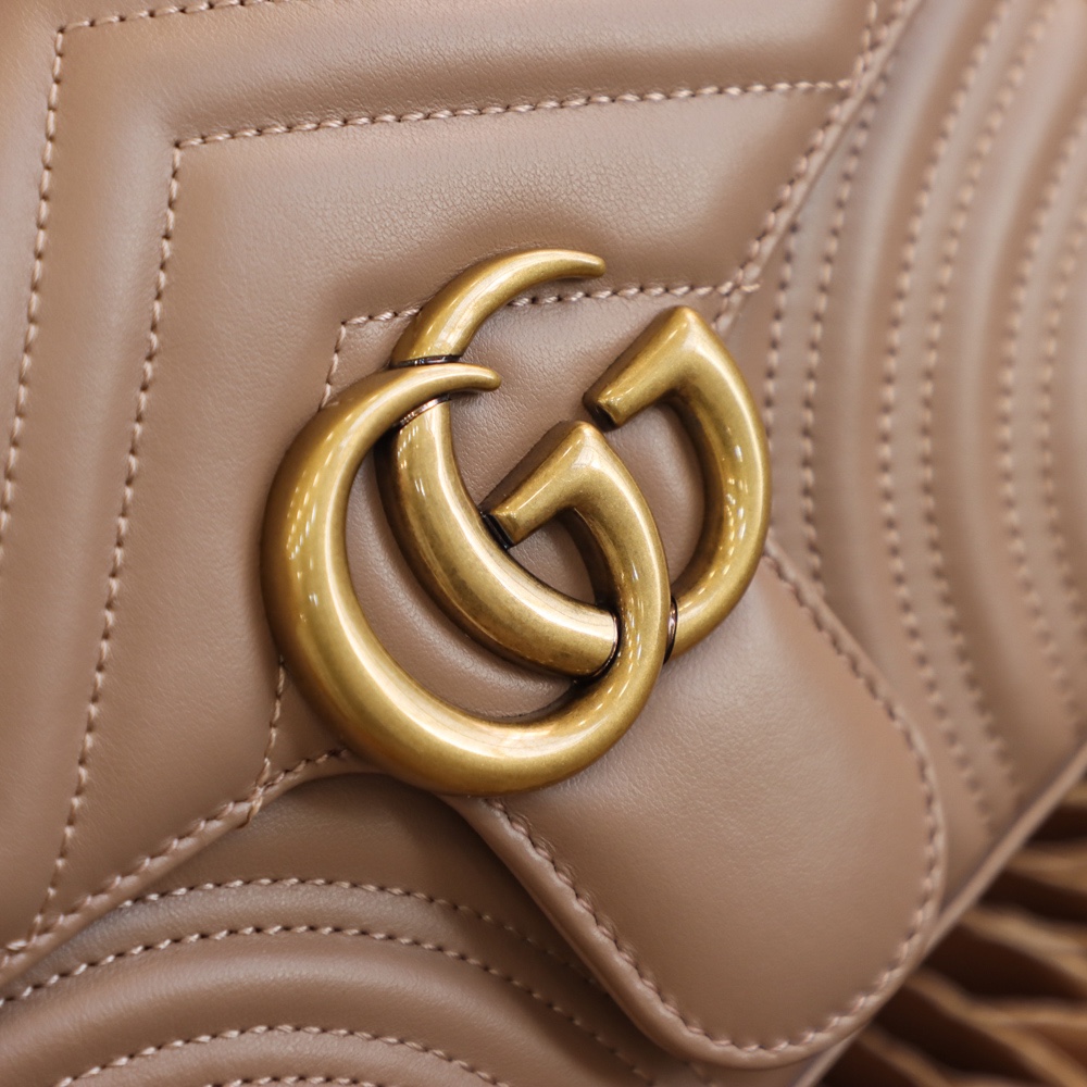 GUCCI ๐๐ ๐๐๐ซ๐ฆ๐จ๐ง๐ญ ๐๐ข๐ง๐ข ้ฎๅทฎๅ
547260ๅฅถ่ถ่ฒ